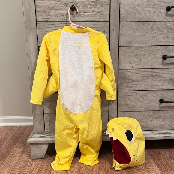 Spirit Halloween Baby Shark Toddler Costume - Picture 3 of 3